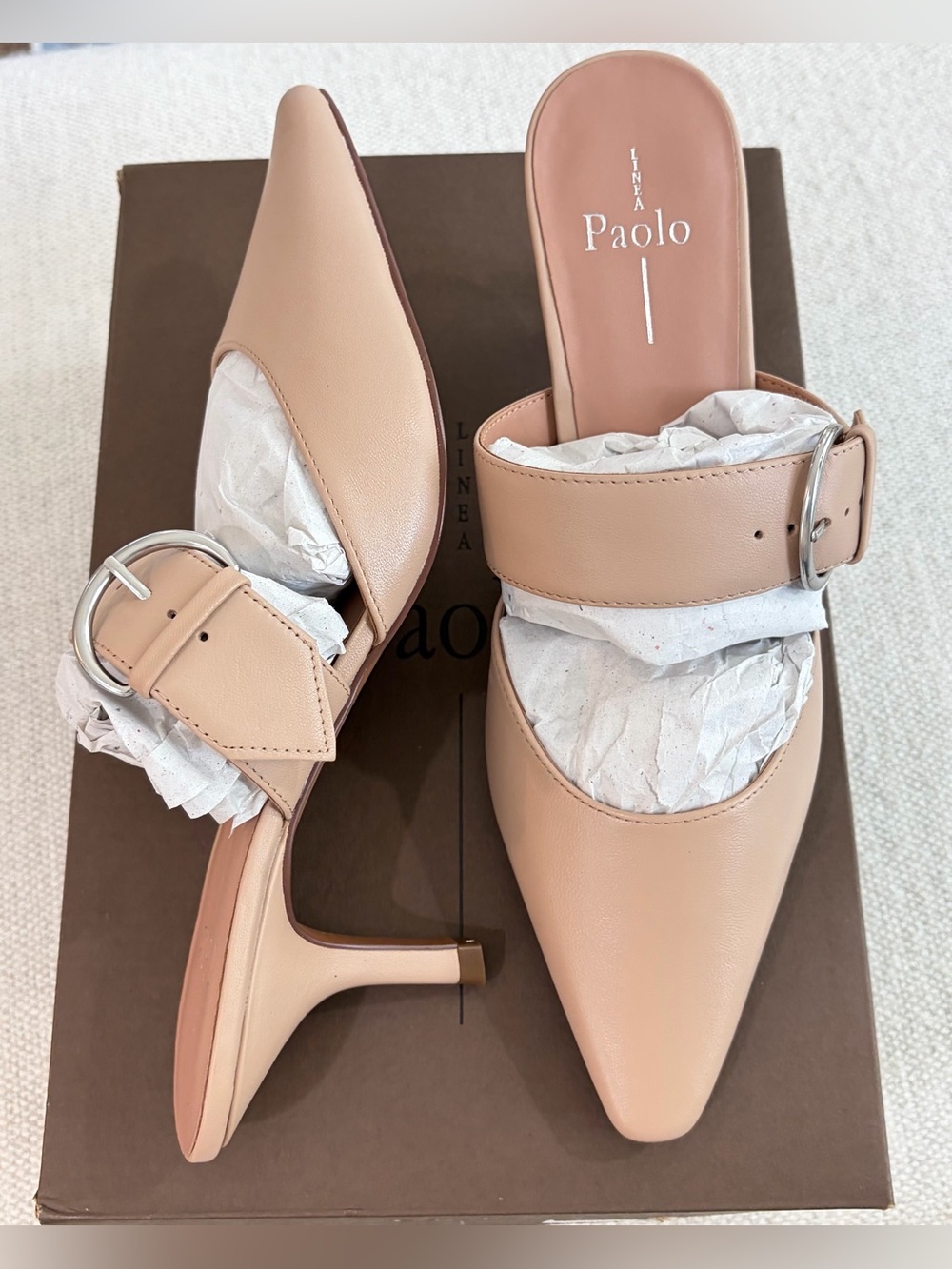 NIB SZ 9 Linea Cynthia Paolo Beige Pointed Leather Mule with Silver Buckle